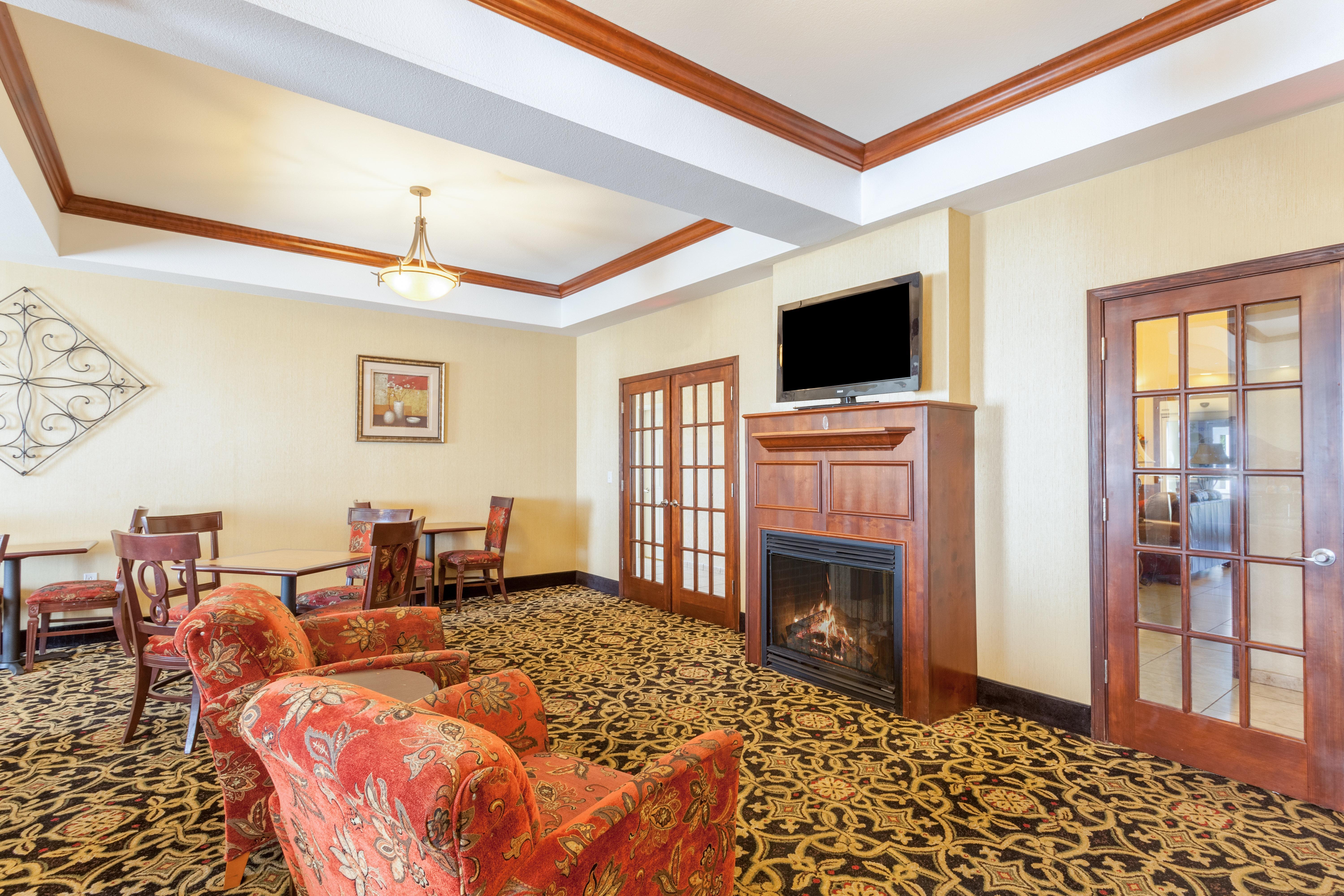 Holiday Inn Express Hotel & Suites Clarksville Buitenkant foto