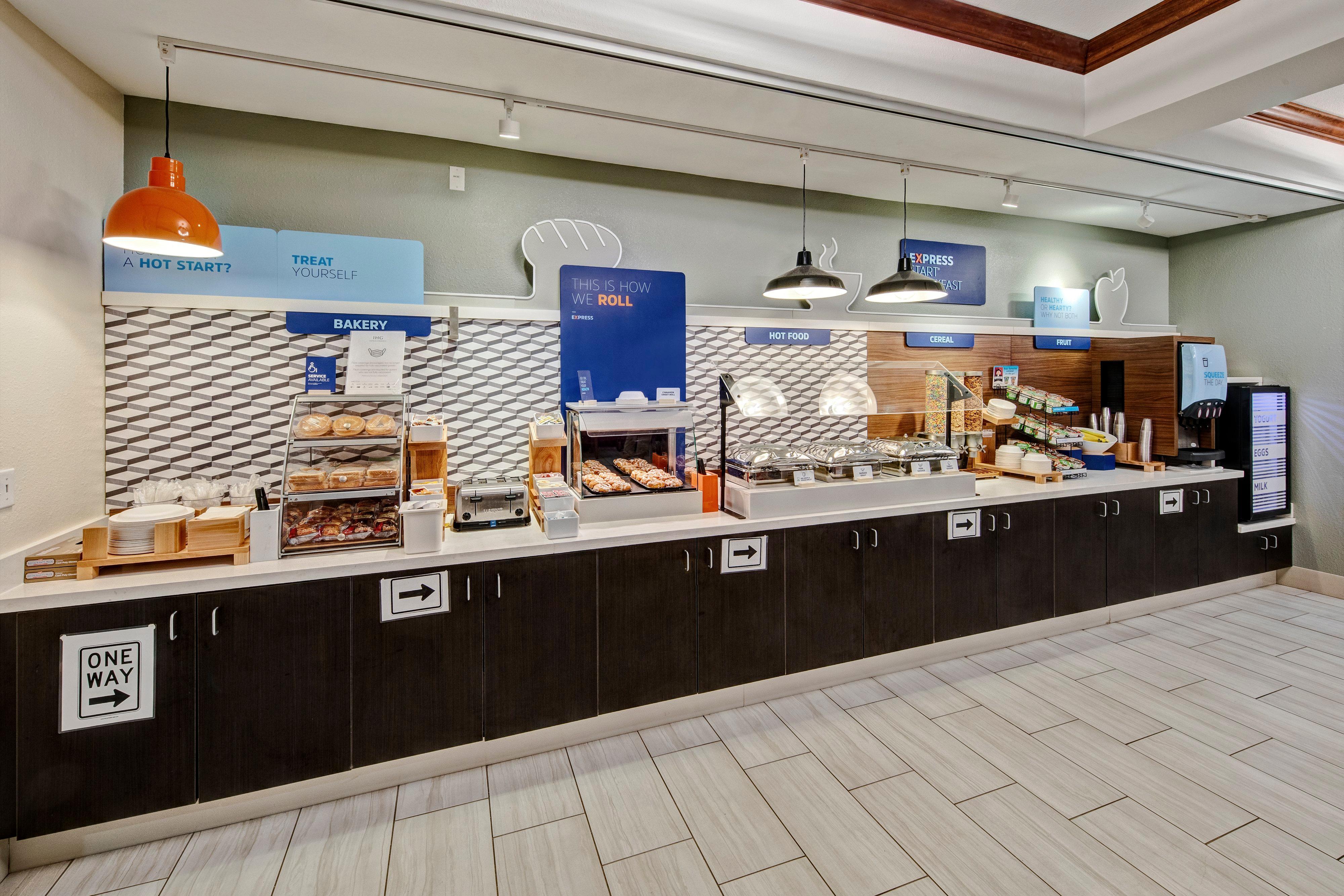 Holiday Inn Express Hotel & Suites Clarksville Buitenkant foto