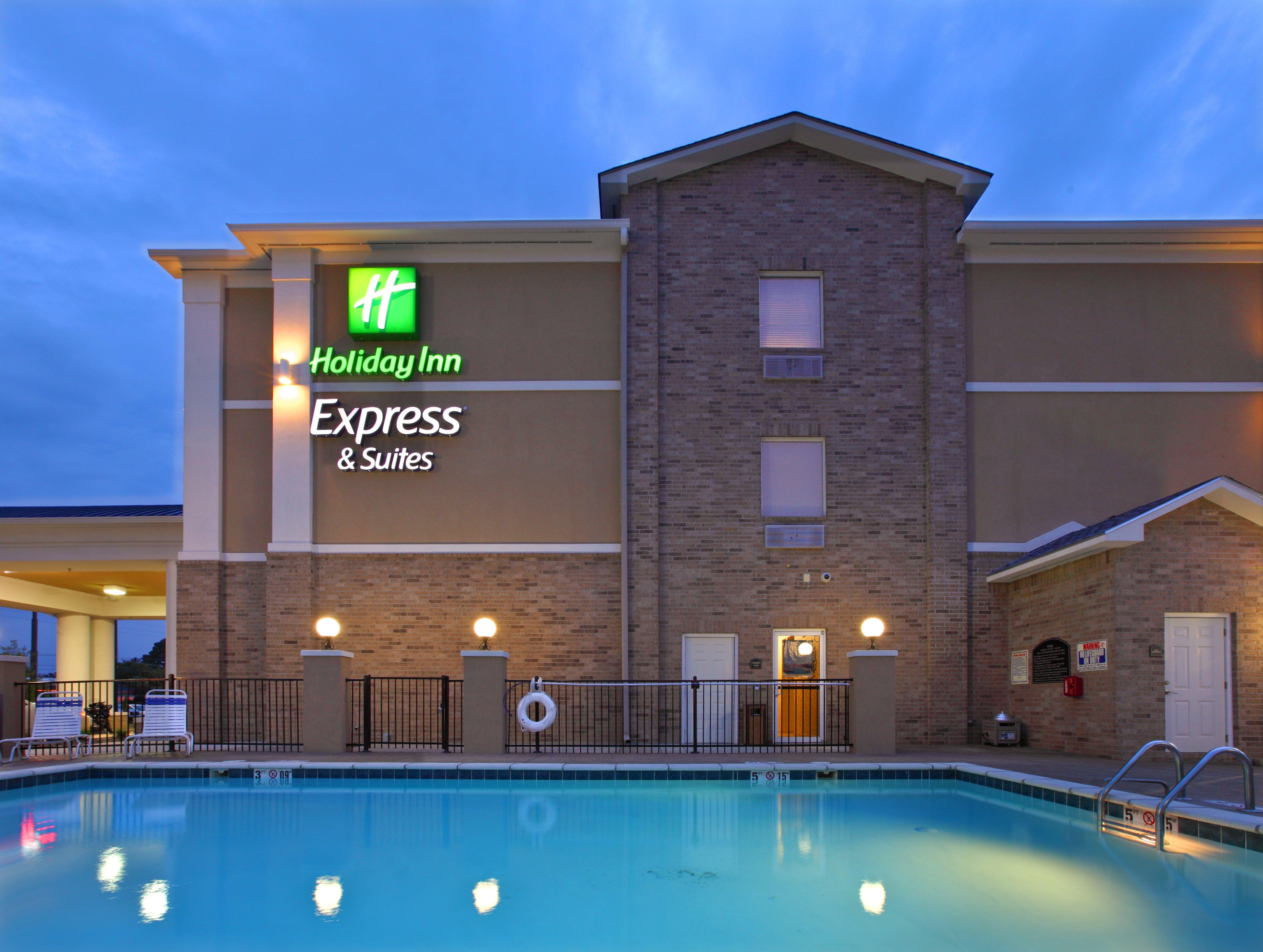 Holiday Inn Express Hotel & Suites Clarksville Buitenkant foto