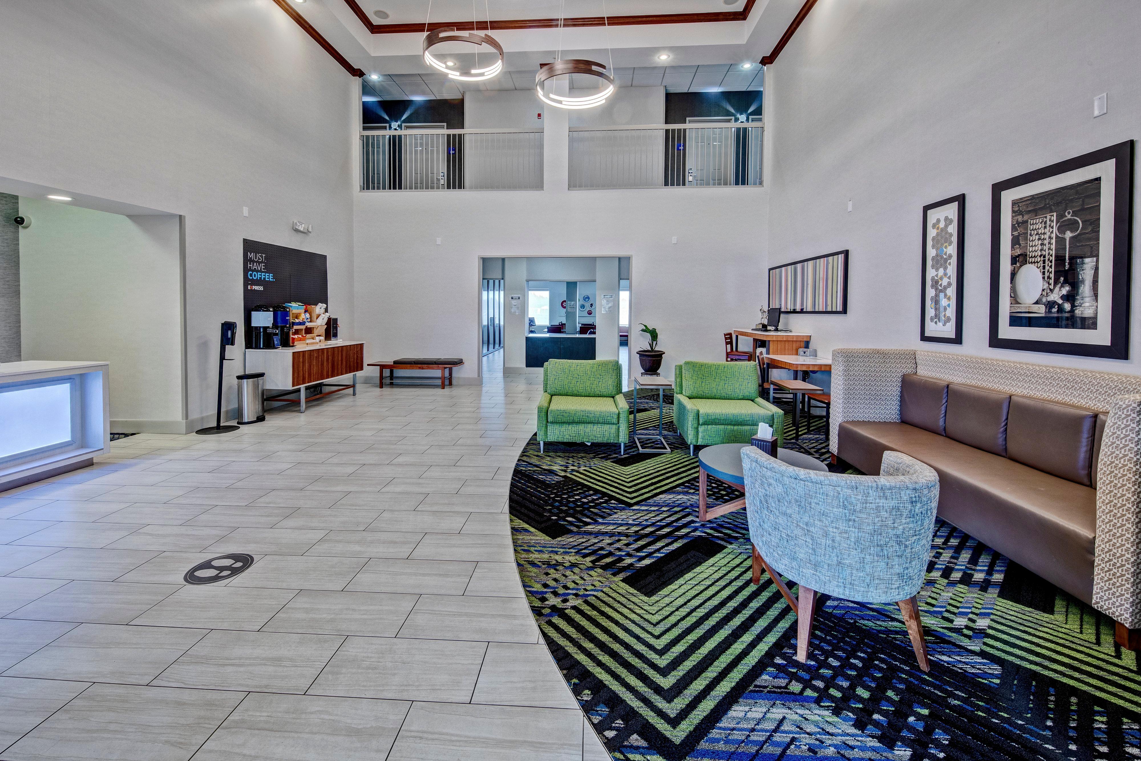 Holiday Inn Express Hotel & Suites Clarksville Buitenkant foto