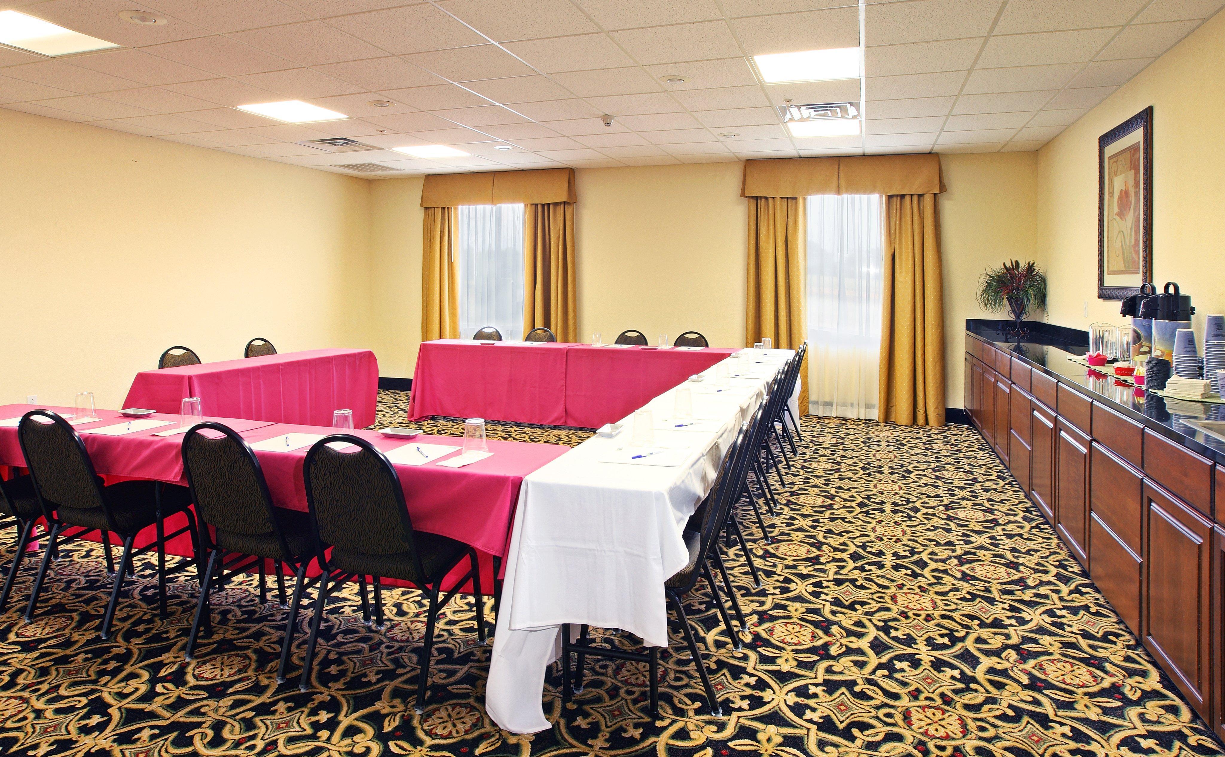 Holiday Inn Express Hotel & Suites Clarksville Buitenkant foto