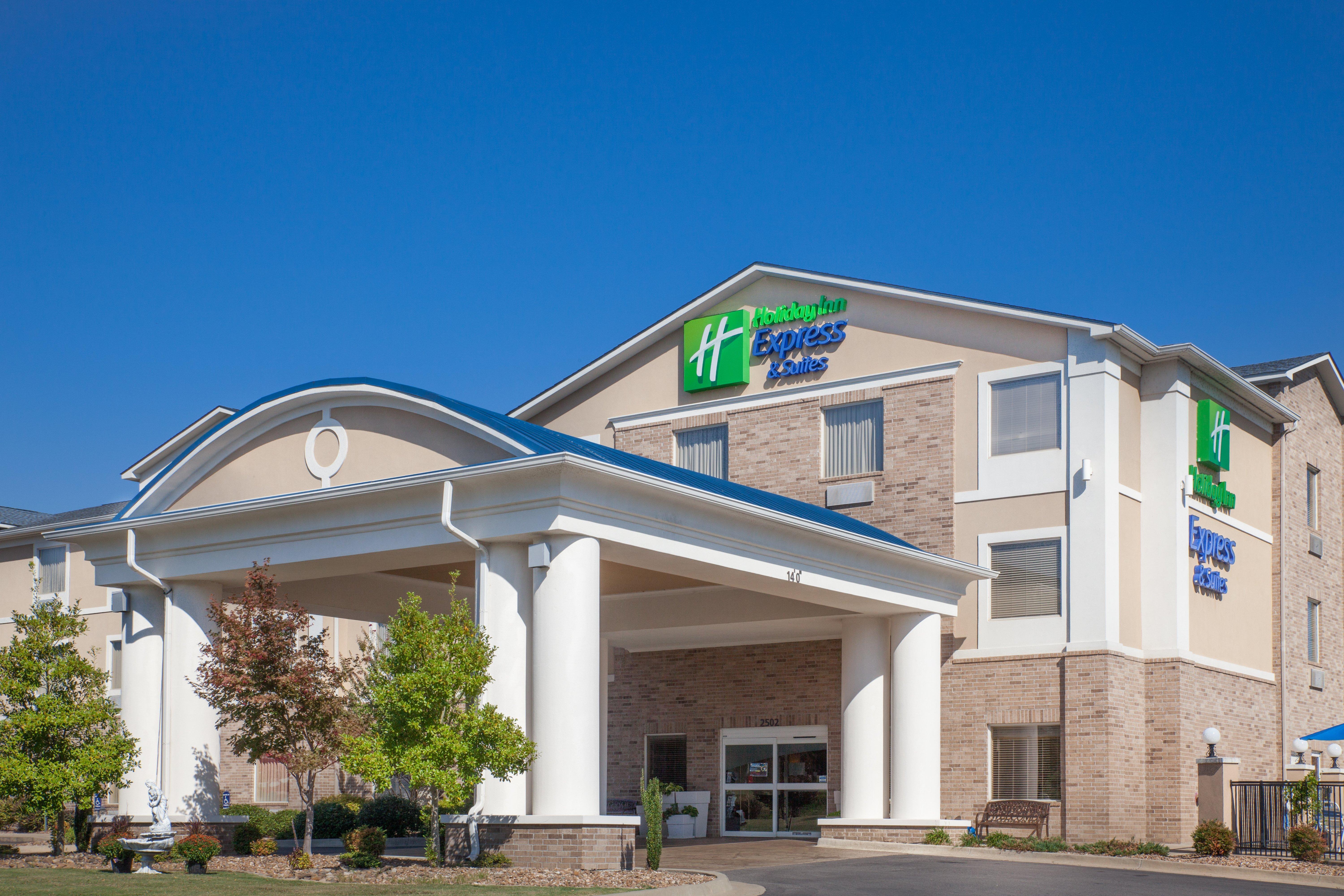 Holiday Inn Express Hotel & Suites Clarksville Buitenkant foto