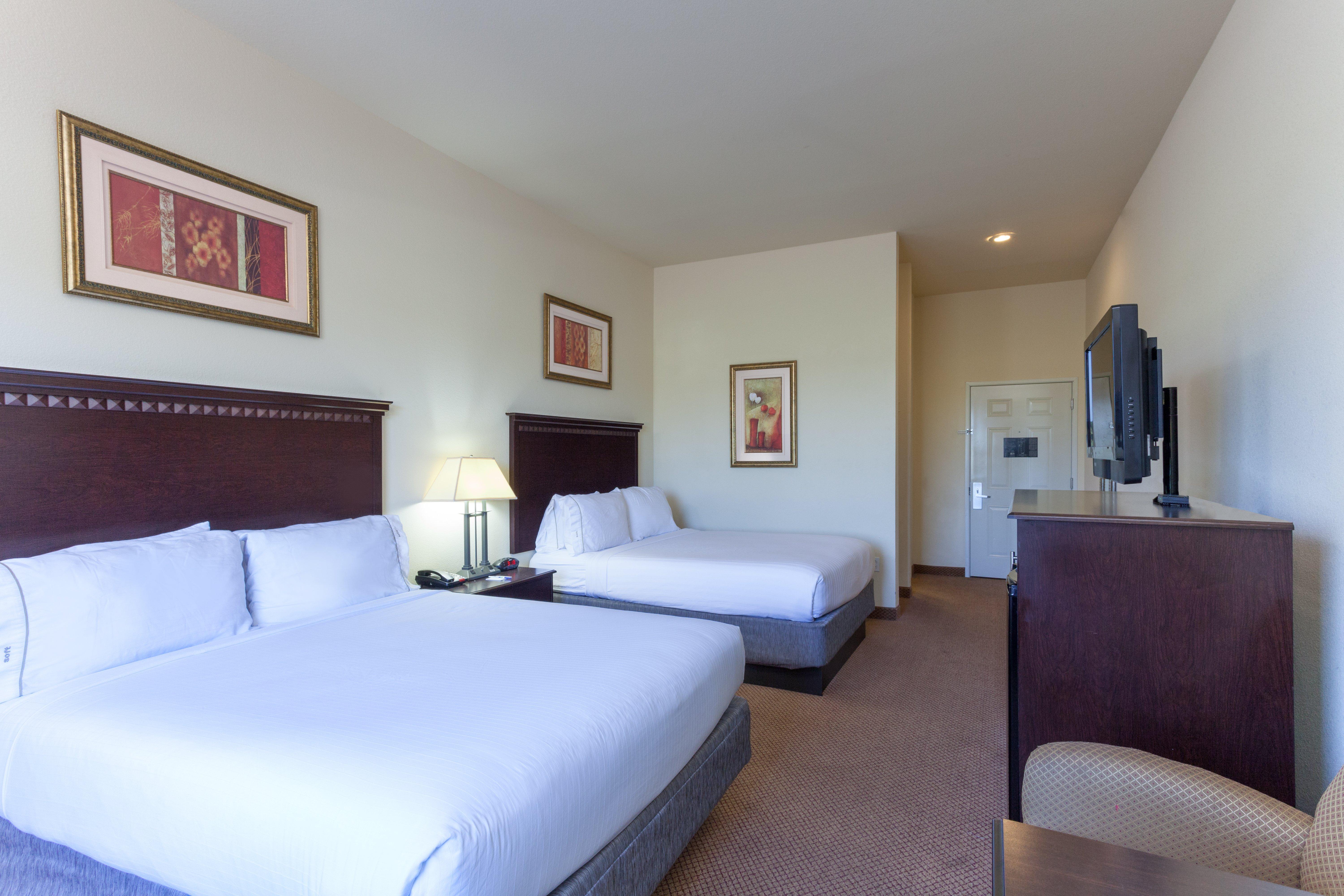 Holiday Inn Express Hotel & Suites Clarksville Buitenkant foto