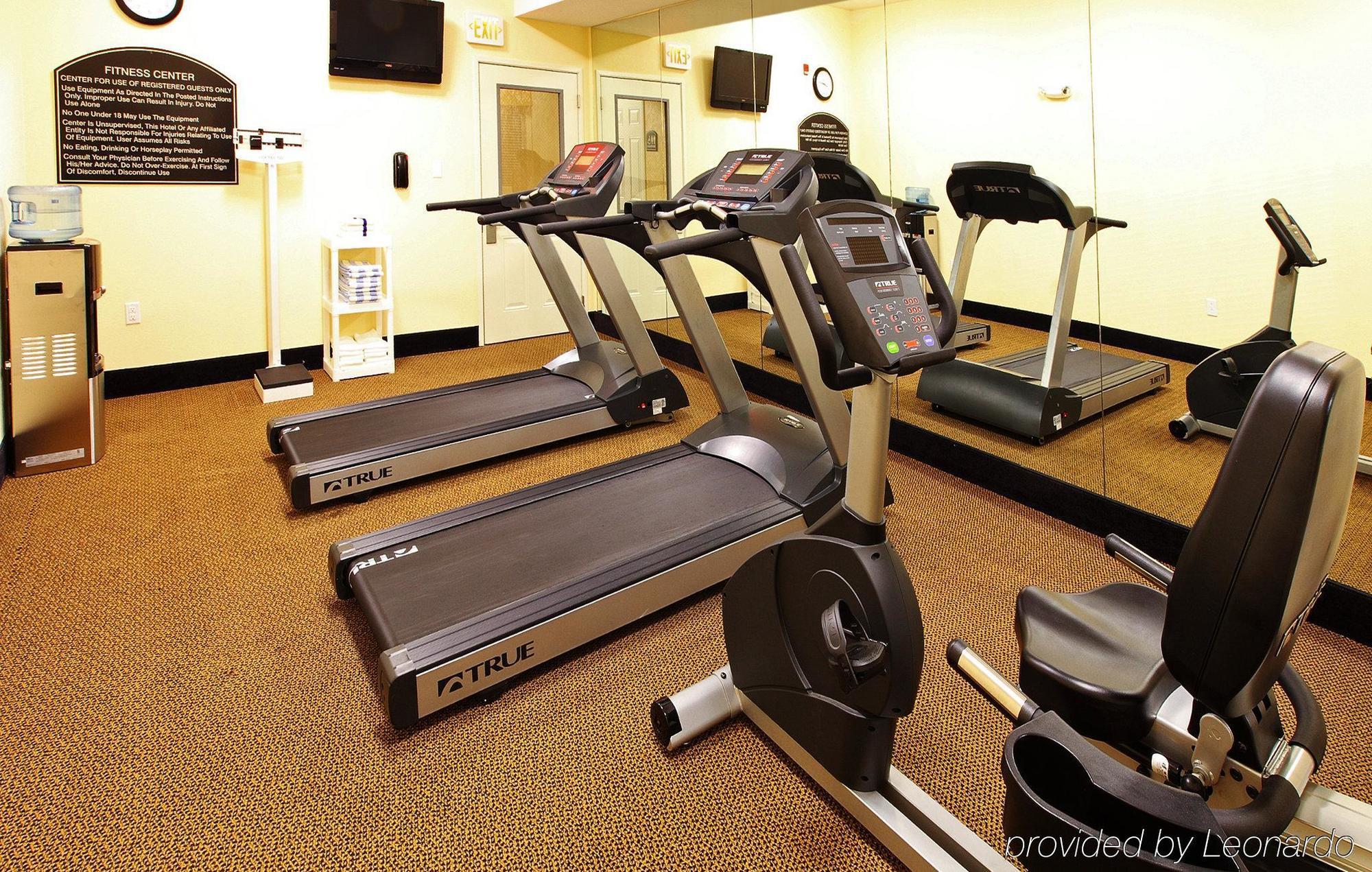 Holiday Inn Express Hotel & Suites Clarksville Buitenkant foto
