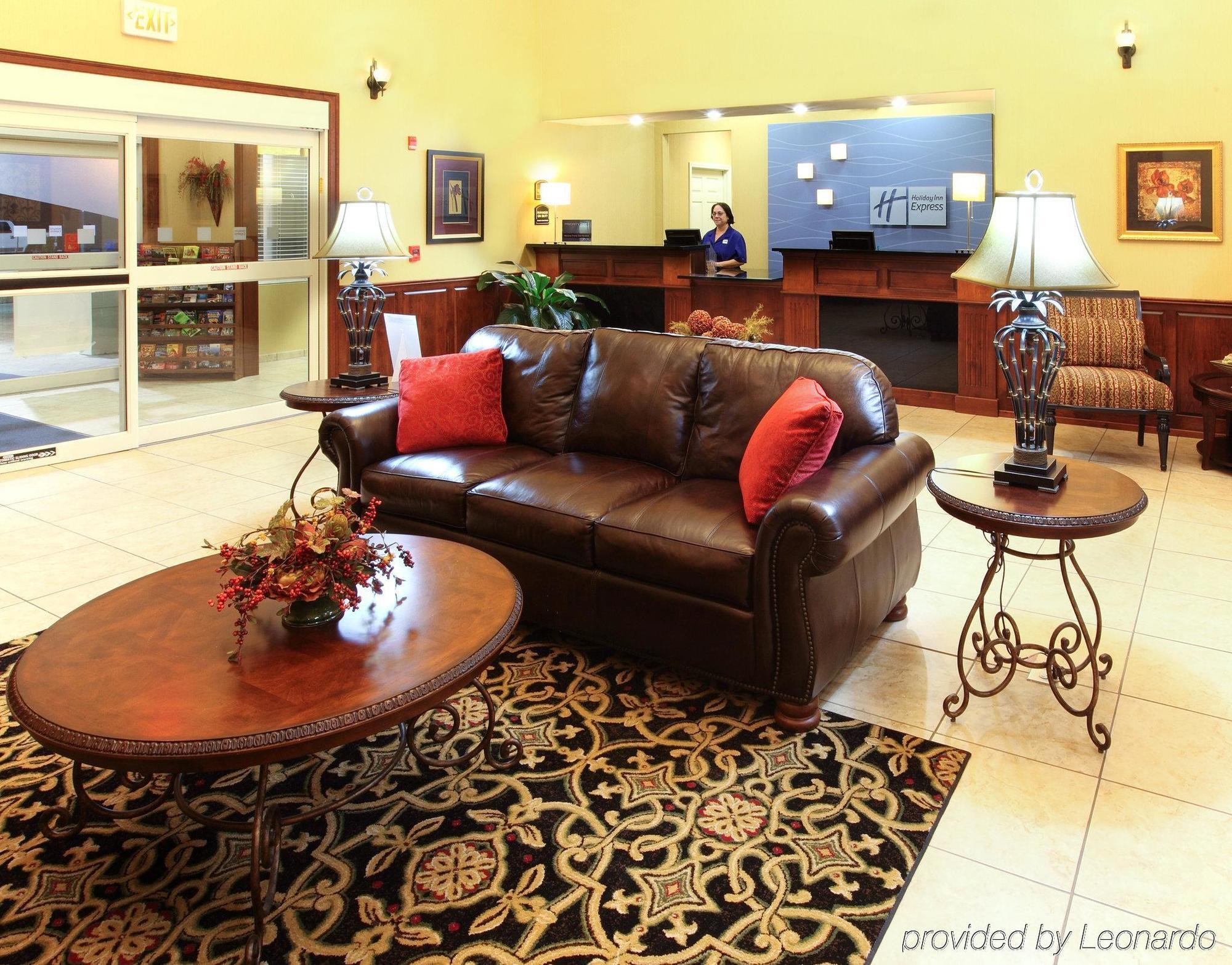 Holiday Inn Express Hotel & Suites Clarksville Buitenkant foto