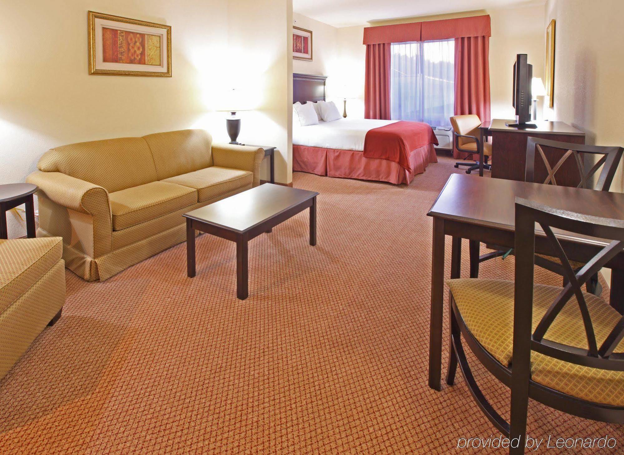 Holiday Inn Express Hotel & Suites Clarksville Buitenkant foto